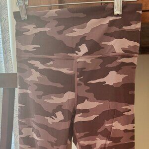 Athleta Cropped Camo Leggings
